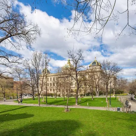 Muzeum - 2 Min To Wenceslas Sq, 1 *